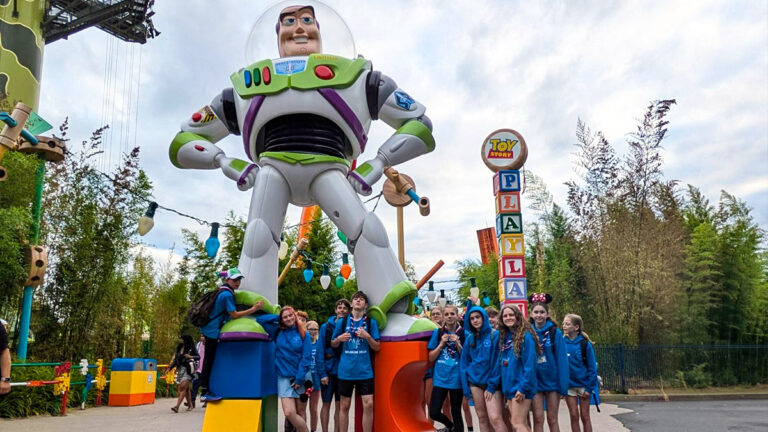 disneyland-group-2