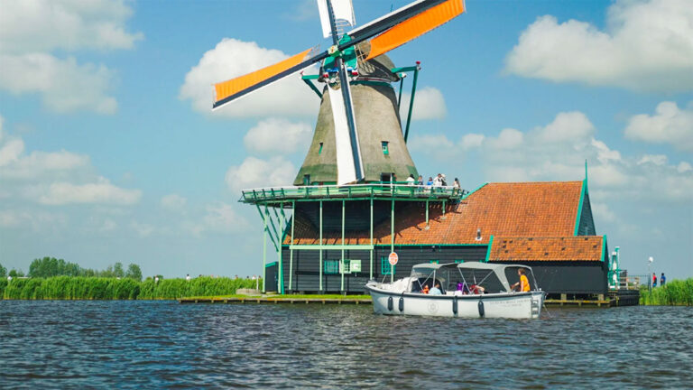 Boat Tour Zaanse Schans in the Netherlands