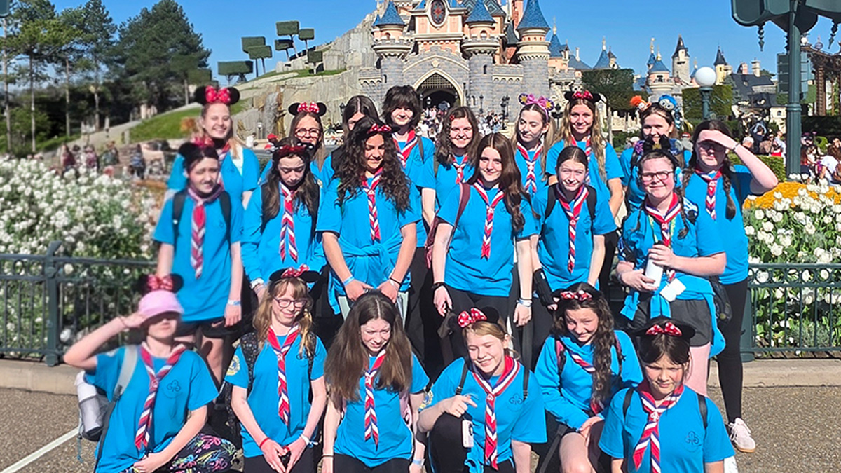 Rotherham 9th guides trip to Disneyland Paris