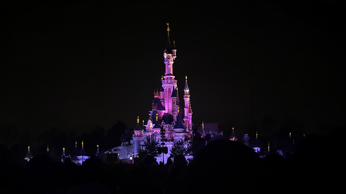 Rotherham 9th guides trip to Disneyland Paris