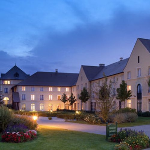 Campanile Val De France