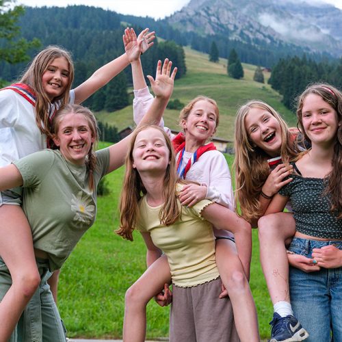 Hexham guides posing for a photo in Adelboden